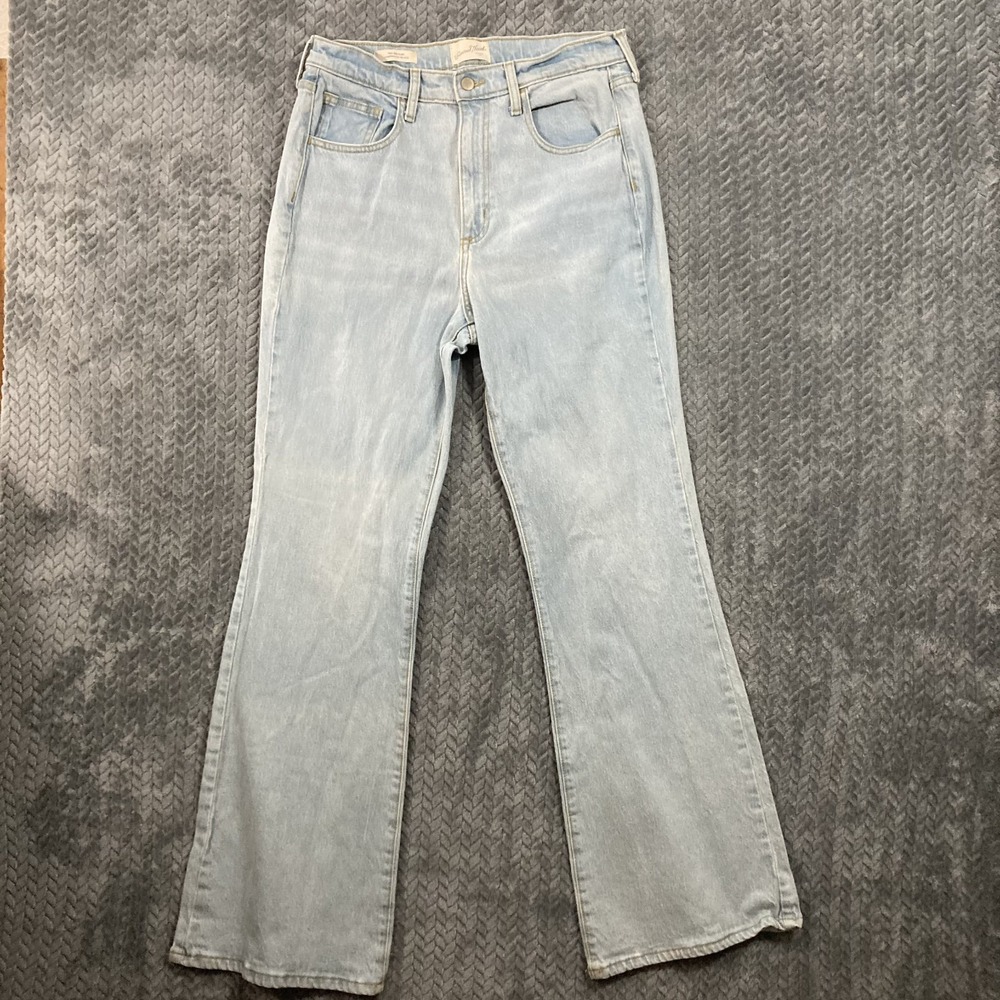 Universal Thread High Rise Flare Jeans Womens 10 Regular Light Wash Denim Casual